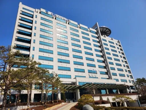 휴대폰 팔았는데 보이스피싱 범죄 방조?...검찰, 대리점 점장 '불기소'