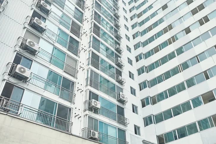 구미부동산전문변호사 찾아오신 주택법위반 혐의 의뢰인